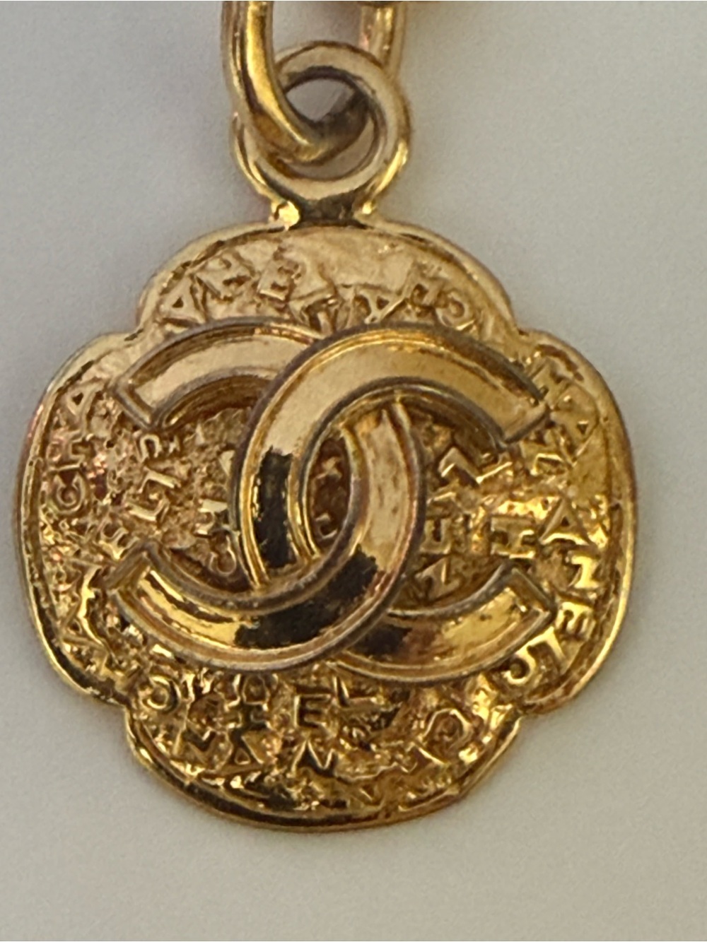 CHANEL Gold-Tone Interlocking CC Medallion Necklace Pendant